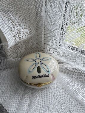 Hilton Head Island Ceramic Sand Dollar Trinket Box - Cream with Blue Accent